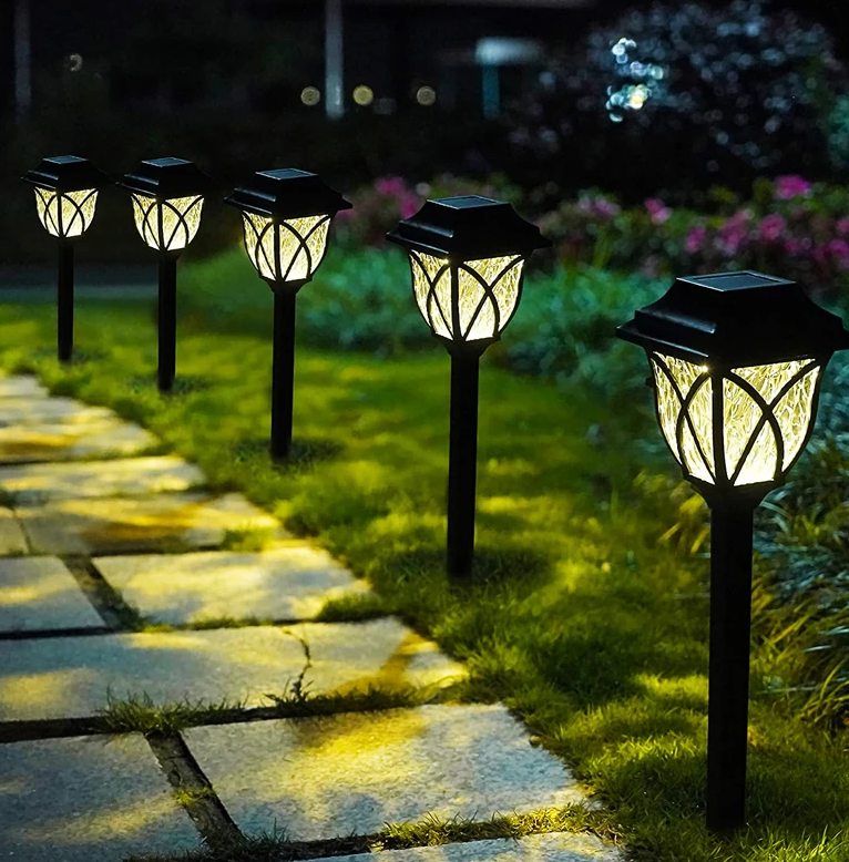 IlumiSolar™ – Lâmpadas LED Solar Automáticas (Kit com 8)