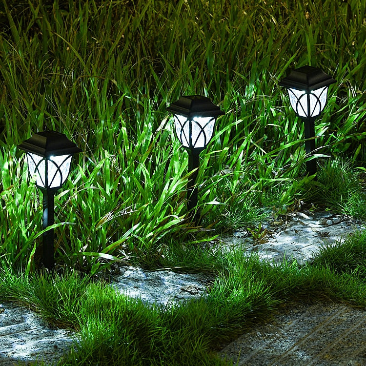 IlumiSolar™ – Lâmpadas LED Solar Automáticas (Kit com 8)